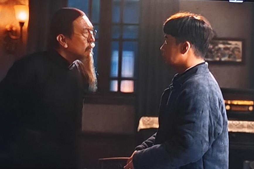 央视热播剧《八千里路云和月》里，孟万福和太爷张汝贤不止一次语言冲突，这背后藏着深