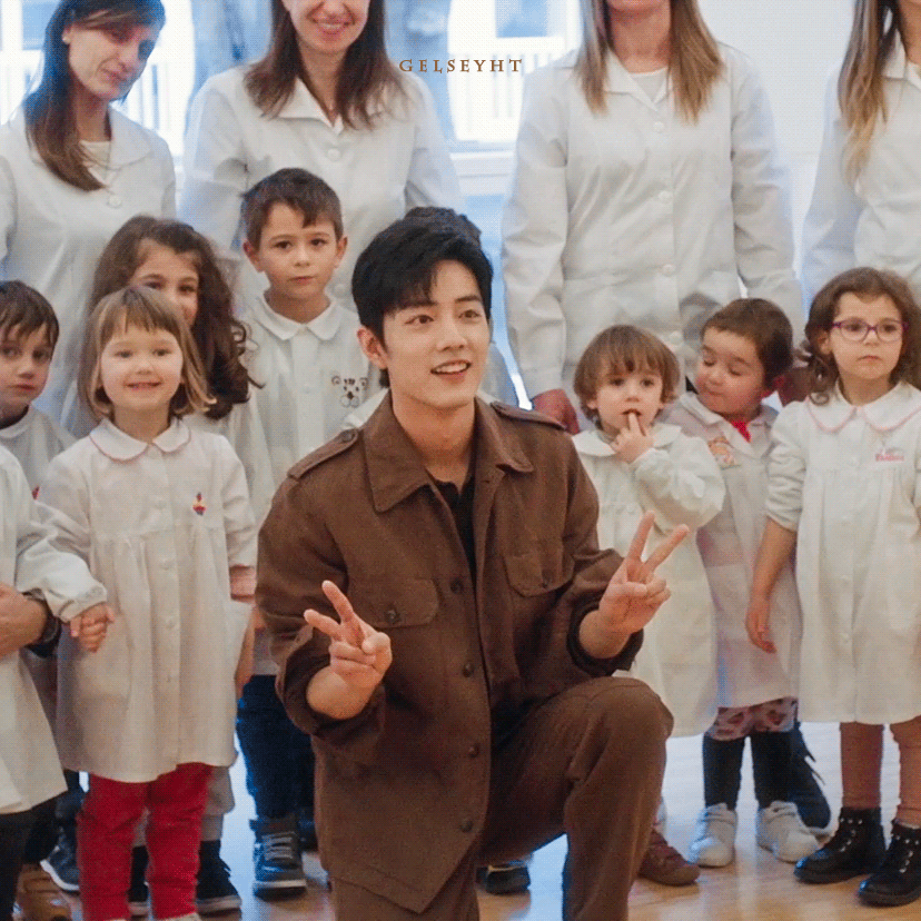 外表温柔帅气！内心纯净善良！小孩子和小动物都特别喜欢的天使哥哥