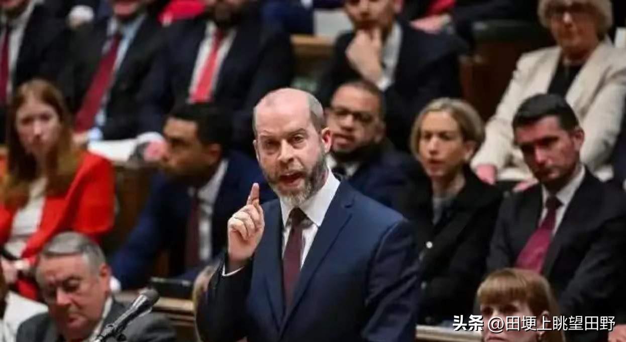 英国用6个半小时抢劫中资，中国如果只是合法维权，最终必惨败。

英国钢铁这事儿，