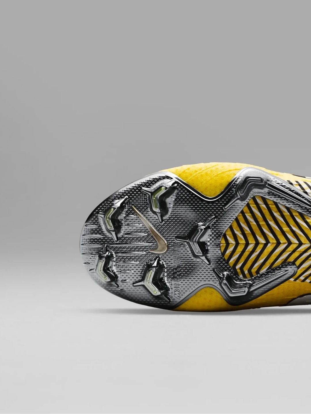 内马尔当年为自己的新款战靴——2018年耐克“我的赛场”系列刺客Mercuria