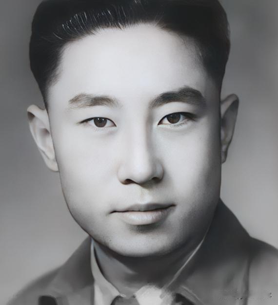 1938 年，特务去小学抓地下党杨文海，谁知刚到校门口，恰巧就碰上了杨文海，特务