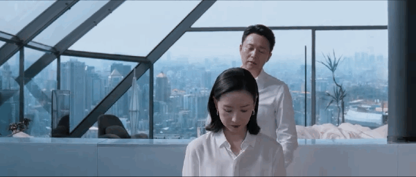 哇 这个题材很大胆很新颖 谢谢导演为受害者女性发声 这个片段里的几个女演员演技也
