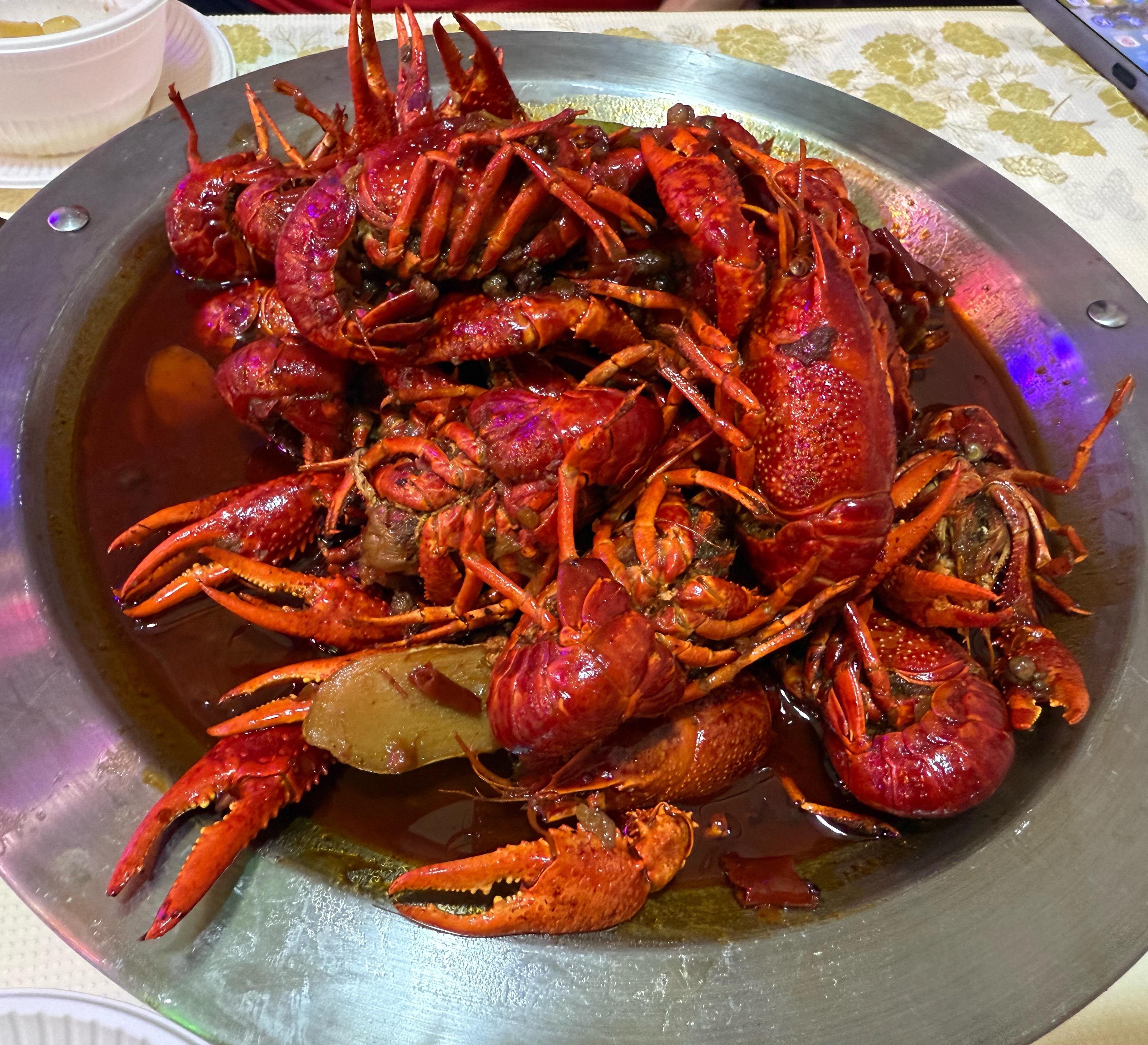 如果有人要找徽徽美食，再次强烈推荐蚌埠（begbu）。 比合肥好得不是一行半点。