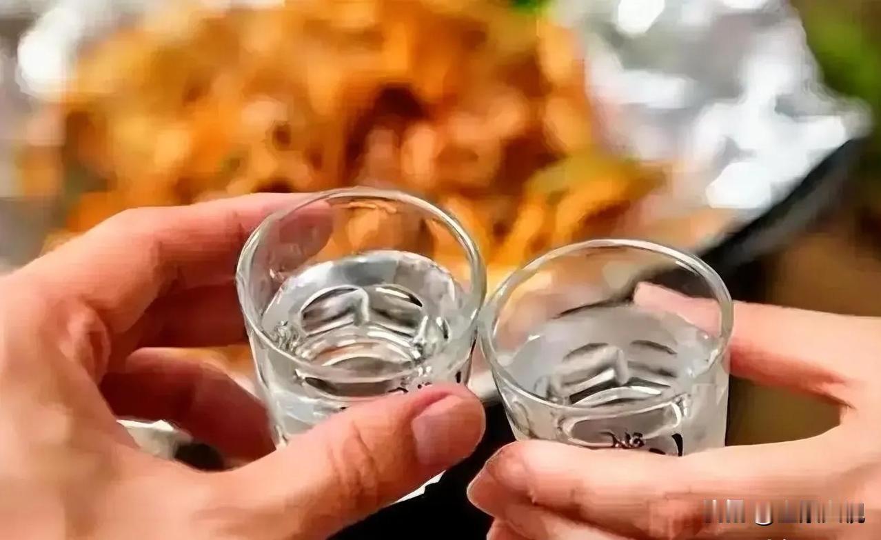 昨天晚上和二十年前的几个老搭档班子成员一起玩了会，吃了个饭，喝了个小酒，当年在一