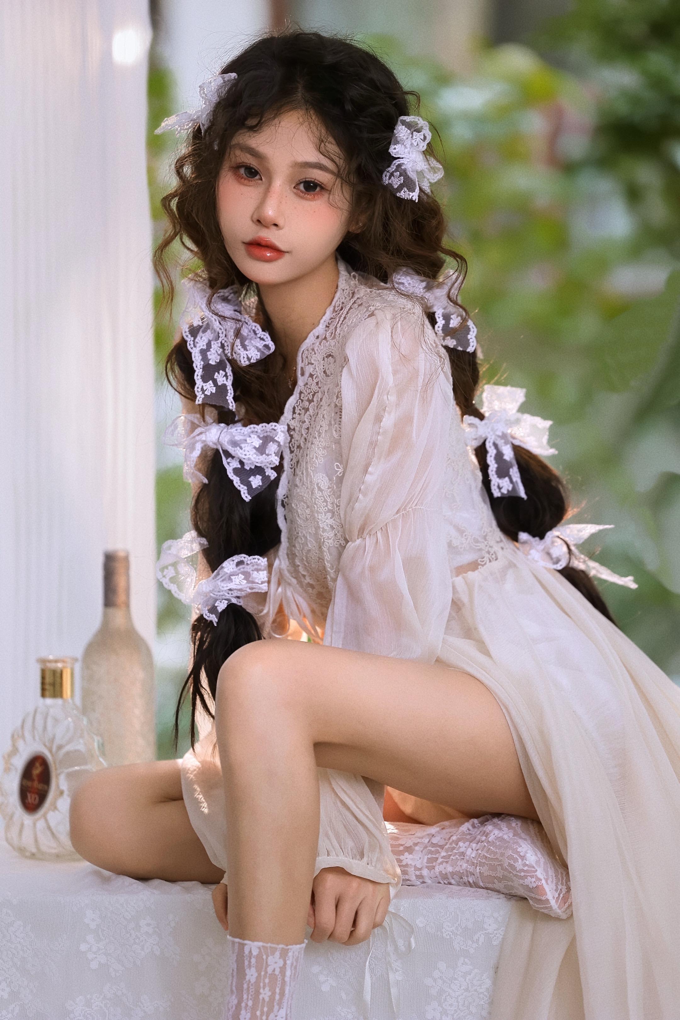 “亲爱的莉莉安，展信佳……”