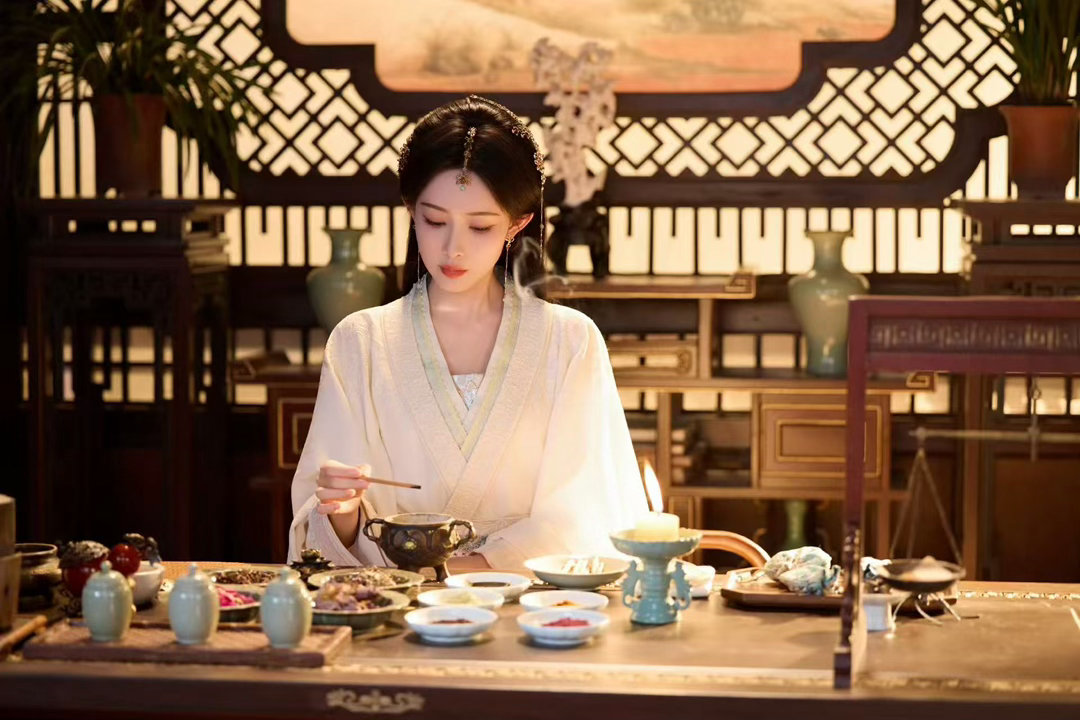 孟子义百花杀国风妆造图鉴孟子义百花杀妆造  流苏一响，沈汐和登场！孟子义在百花杀