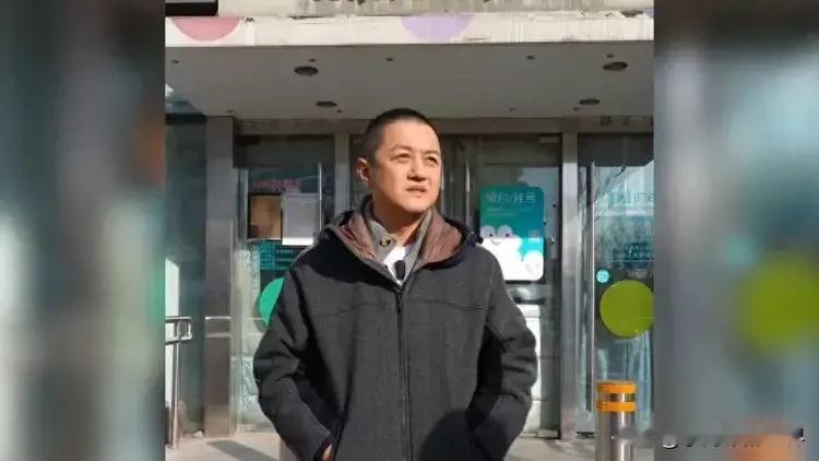 李亚鹏，你可以说他是个不合格的商人，但你不能说他不是好人。

你可以说李亚鹏有很