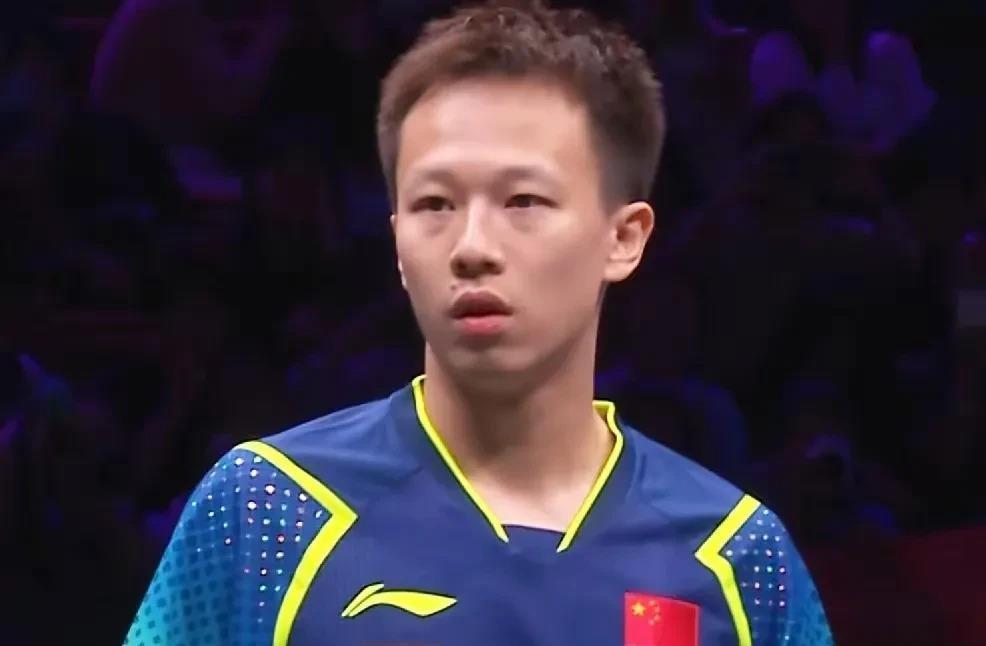阿曼乒乓球赛场上，中国选手强势占据男单八强四席位，引发了球迷们的热议。林高远、温