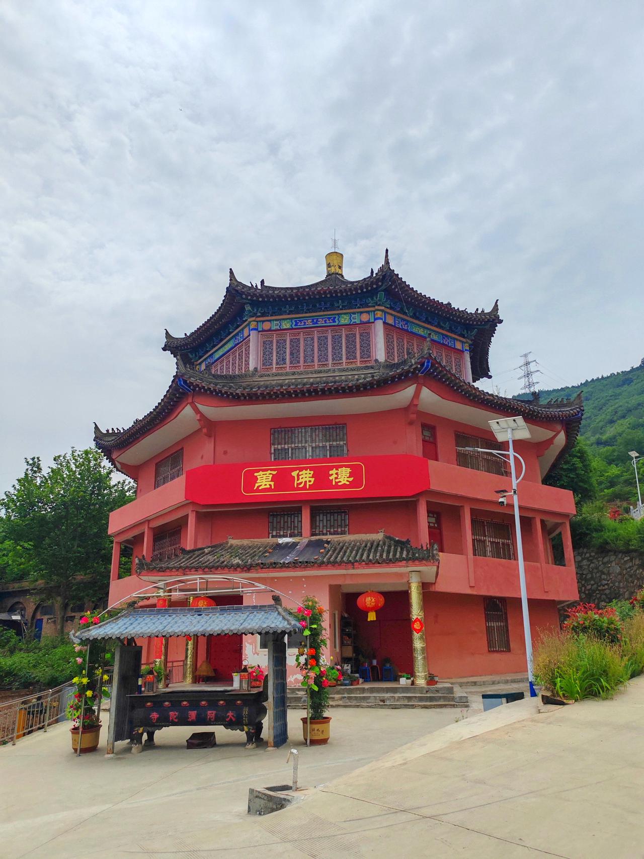 【白鹿原上的“座椅”寺院，布局独特到少见】继续分享第二组大阿弥陀寺的照片。这座寺