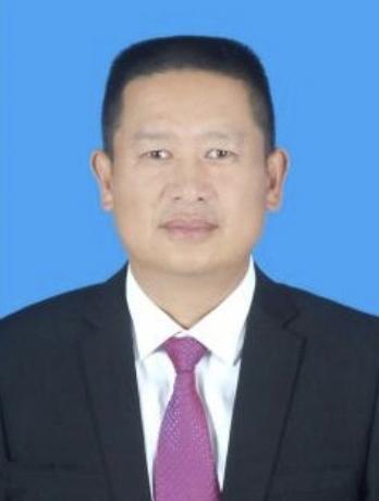 云南的张朝文被查，
真是一件令人吃惊的事，
比那些大官巨贪被抓还令人吃惊，

因