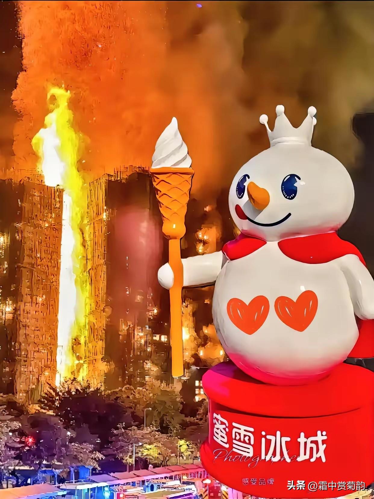 李嘉诚捐款8000万港元，我理解，
马云捐款3000万港元，我也不奇怪，
但是让