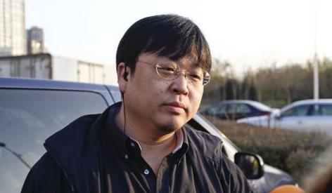 老罗人在香港了！


老罗去香港这事确实有点意思。
他之前怼西贝的预制菜，
西贝