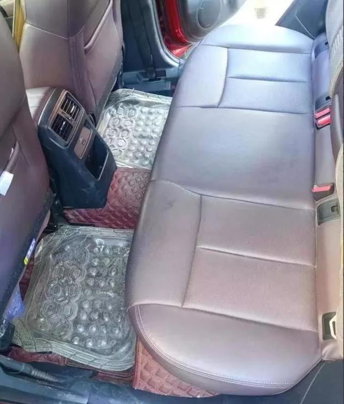 太烧脑！男女网恋奔现，车内拥吻，女子还2次自愿为其进行口部亲密行为，不料，当男的