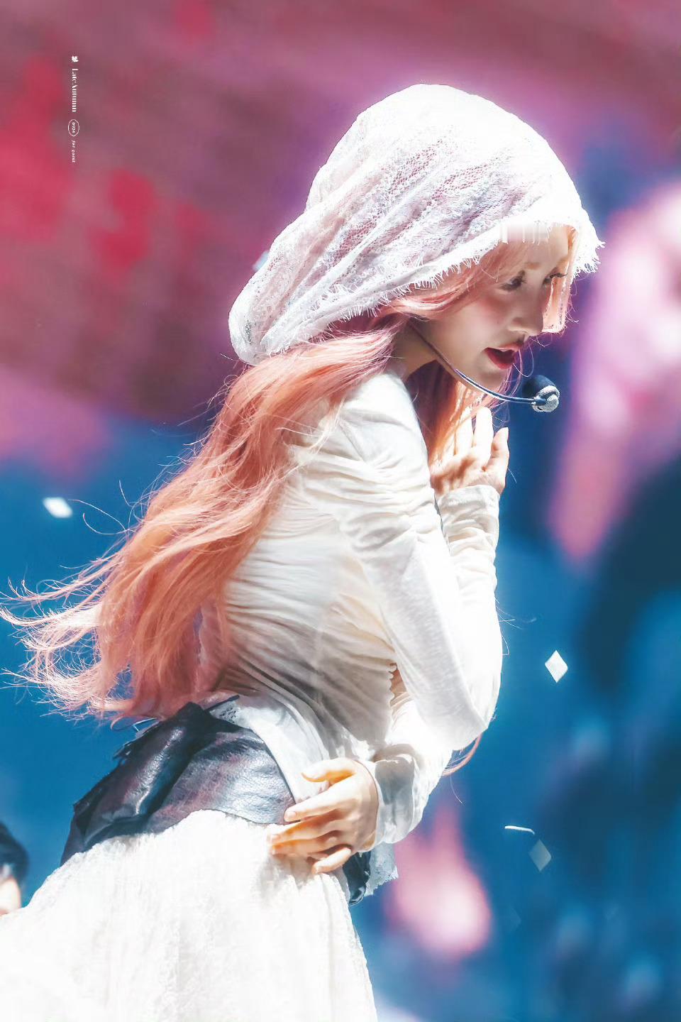 我家爱豆说啥了 “秋天虽然就像短暂的瞬间消失掉，但是就算是那个瞬间，也想要被人们