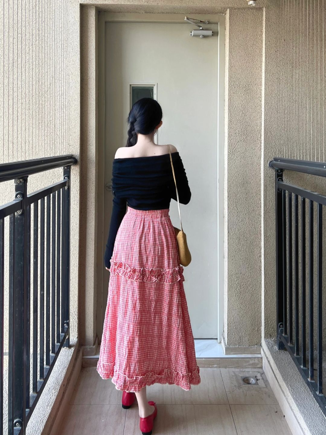 我的春游搭配！是红➕黑！