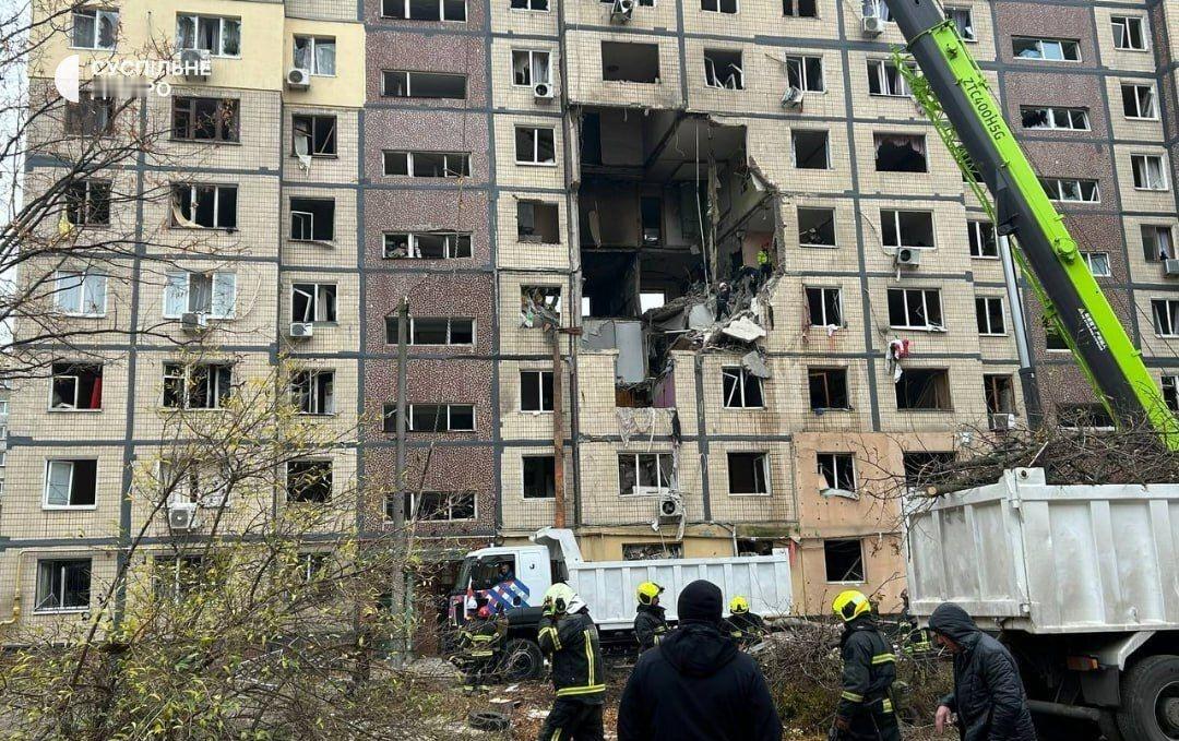 第聂伯罗，被俄罗斯无人机袭击的住宅楼 ​​​