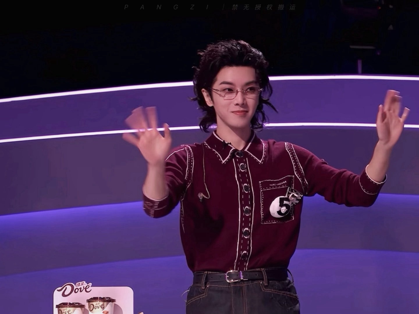 华晨宇声鸣远扬首席评审华晨宇这个首席评审的含金量，今晚的花花：我看到大家都像是来