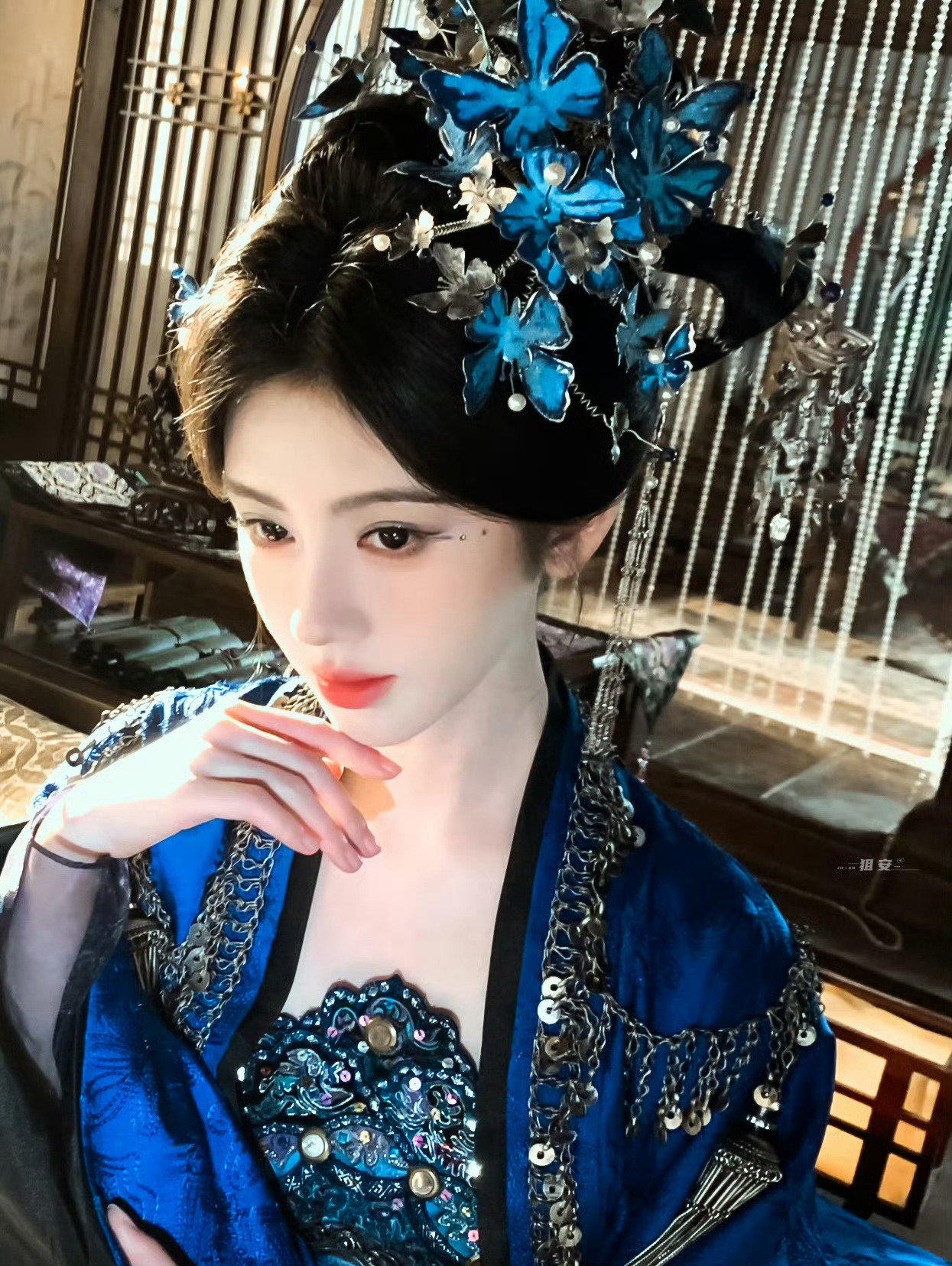 鞠婧祎 jjy鞠婧祎姜黎非 jjy鞠婧祎千香 我把围墙砌得很高唯独给你留了条小道