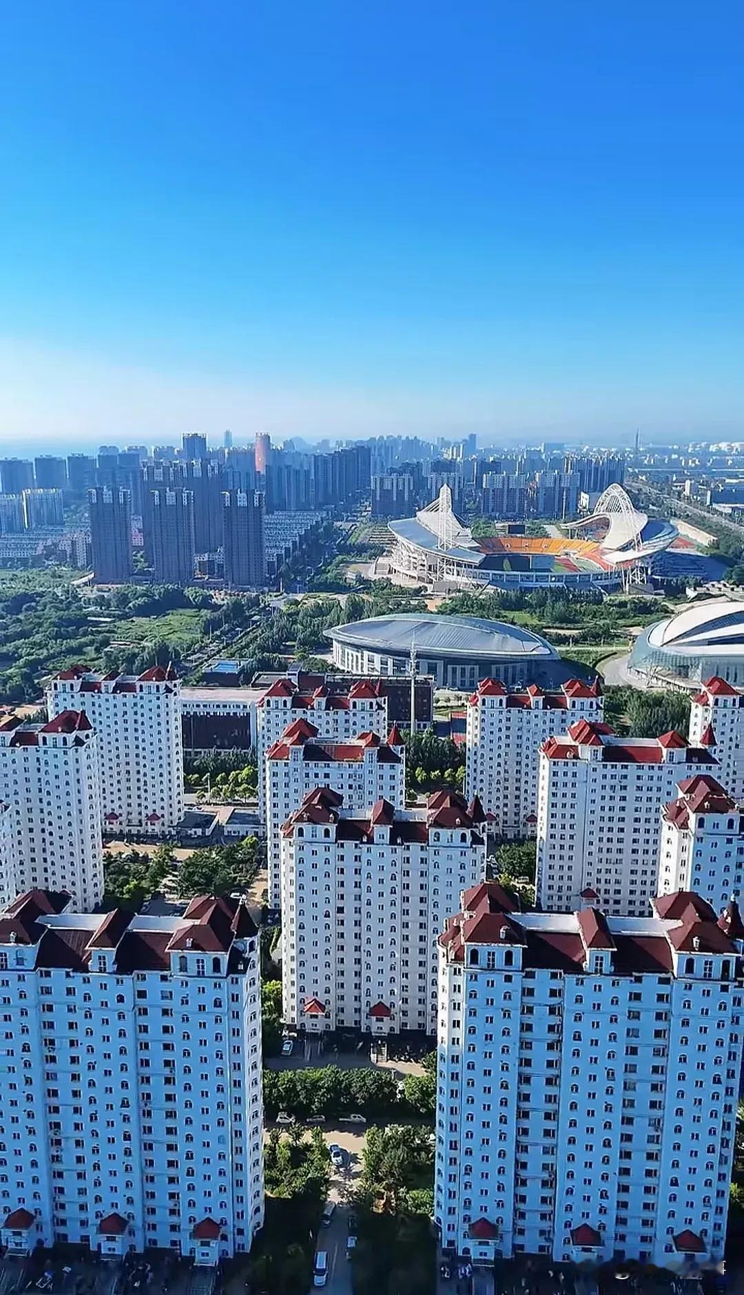 辽西五个城市，有3个城市靠海，但是大面积开发海边的只有锦州和葫芦岛，葫芦岛这些年