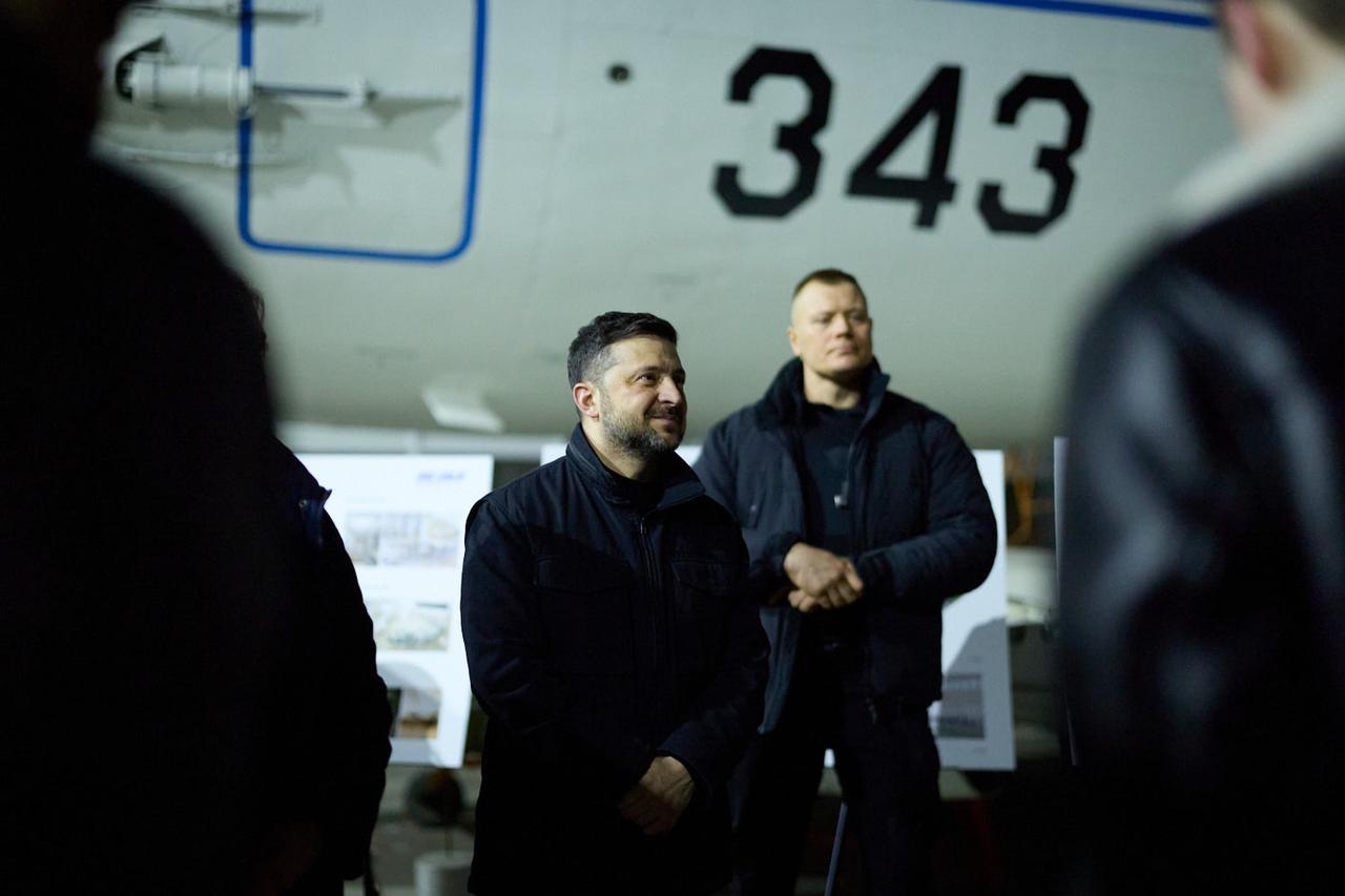 乌克兰总统泽连斯基2月7日确认，美国已给俄乌双方设下明确期限：最迟今年6月初，必