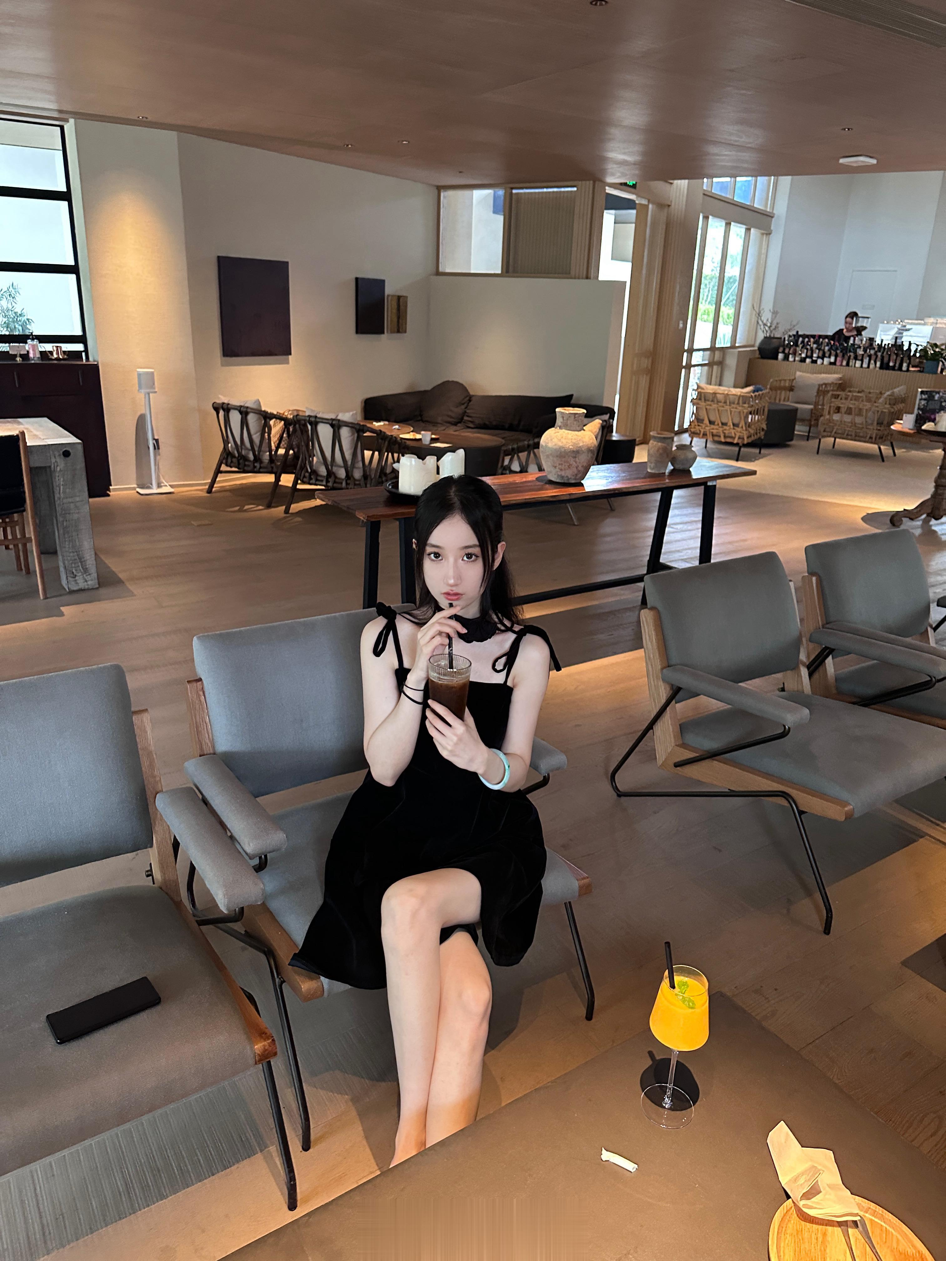 今天是凶巴巴咖妃  ​​​
