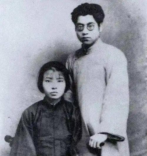 夏家四英烈牺牲后，夏明翰大姐夏明玮的儿子邬依庄毅然参加了革命，后来不幸又壮烈牺牲