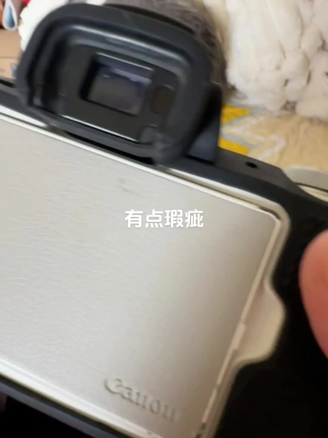 出售相机📷和手机云台 镜头今早卖掉一个，还剩一个镜头和相机，还有云台...