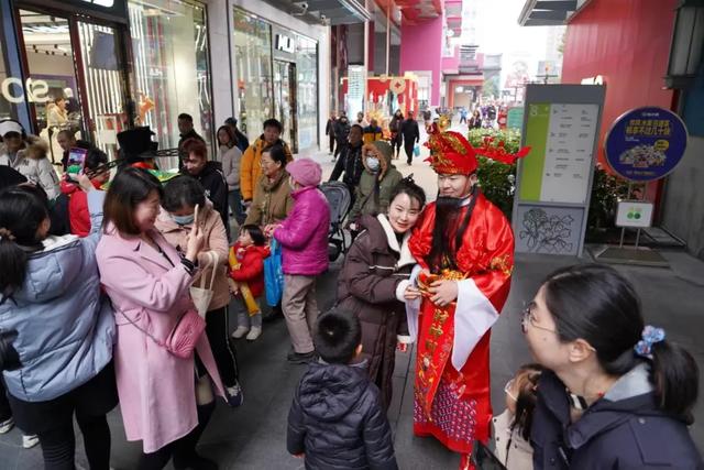 浦东新春嘉年华丨新年开新局，浦东各大商圈热力依旧