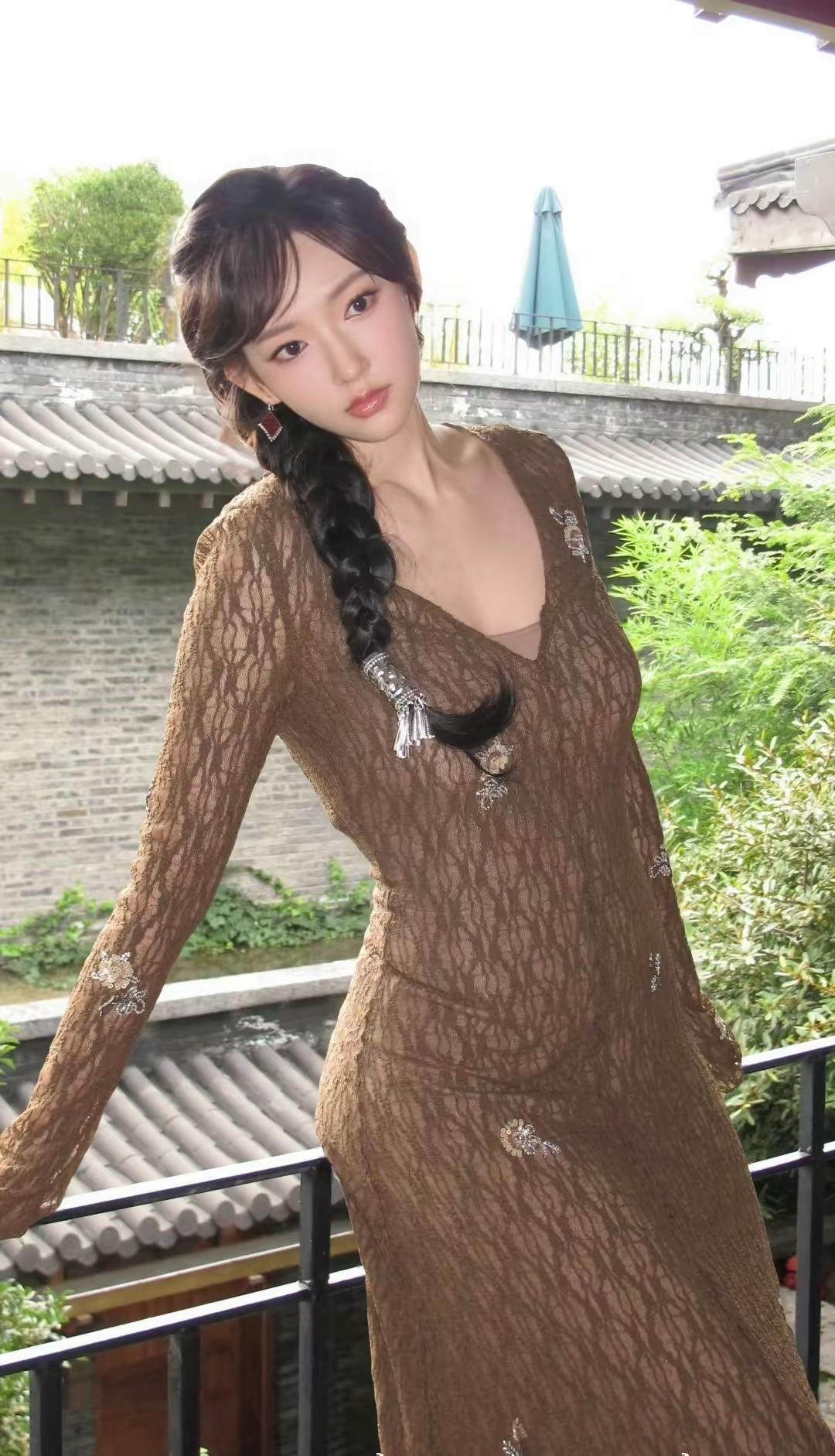 刘德华最经典的歌是哪一首 女人这辈子可以靠谁？