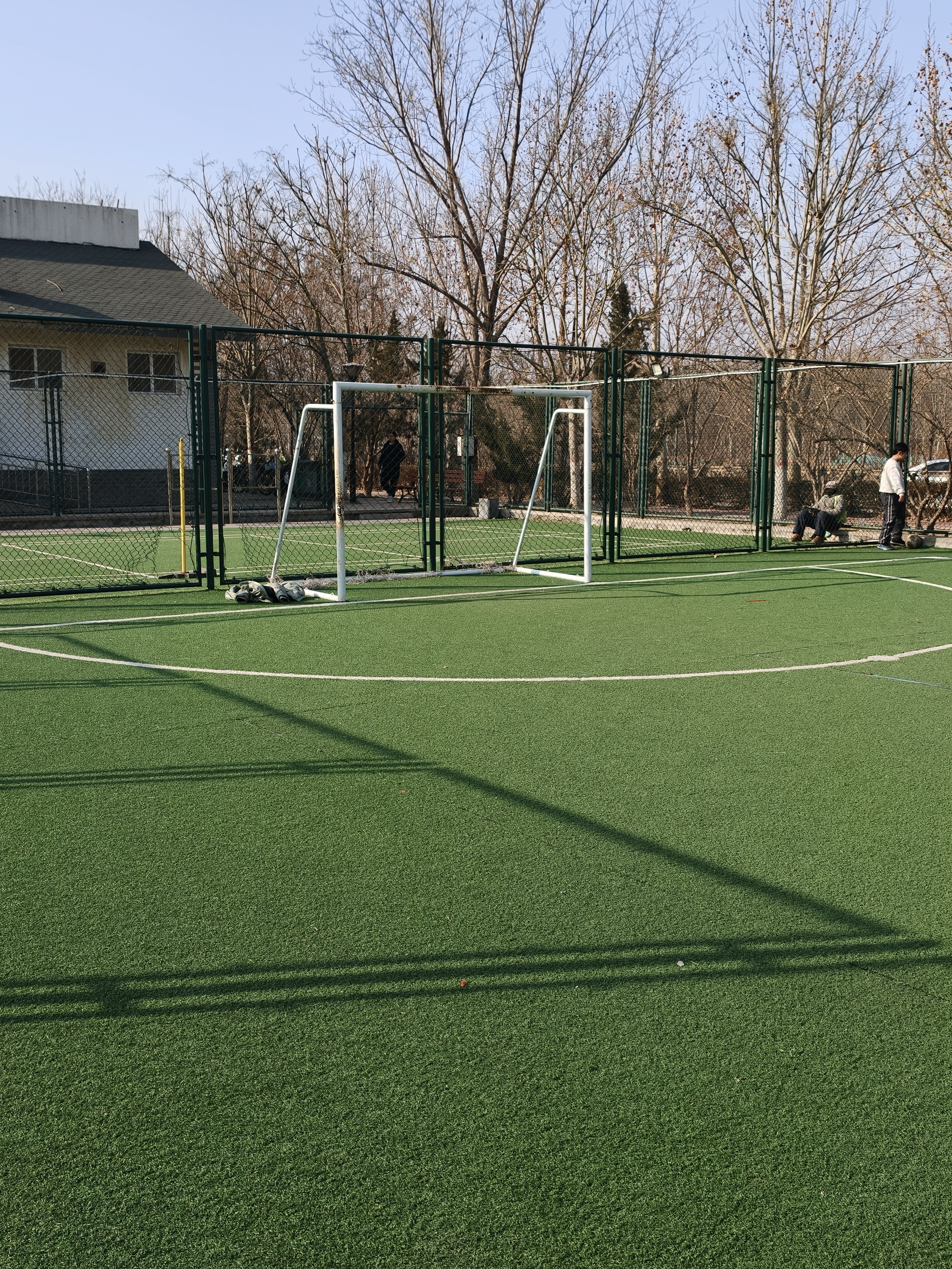 继续晒太阳，保护小朋友的视力 