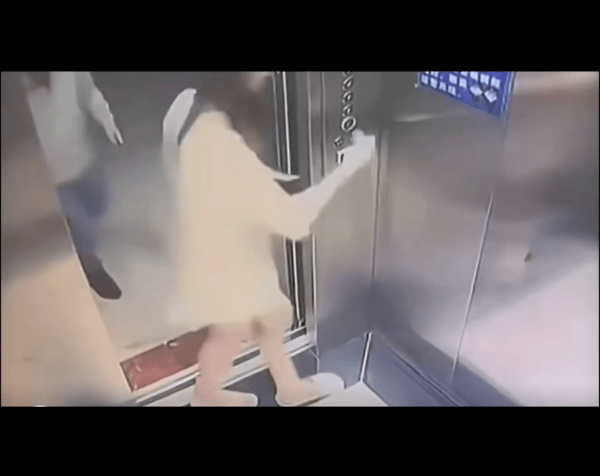 一吻蒸发半个千亿！两人亲密视频流出，却要胜宏科技的投资者买单？

人间自是有情痴