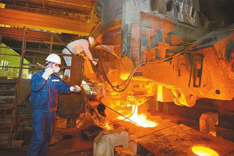 武安钢厂工友心里话：无偿加班没人提，只因大家都在迁就
 
不少钢厂工友跟我吐槽，