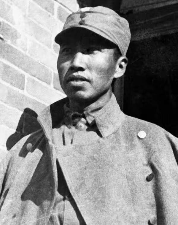 他牺牲后全军悲痛，有两次万人为他请愿，只为留下他的名字。1949年，解放军数万大