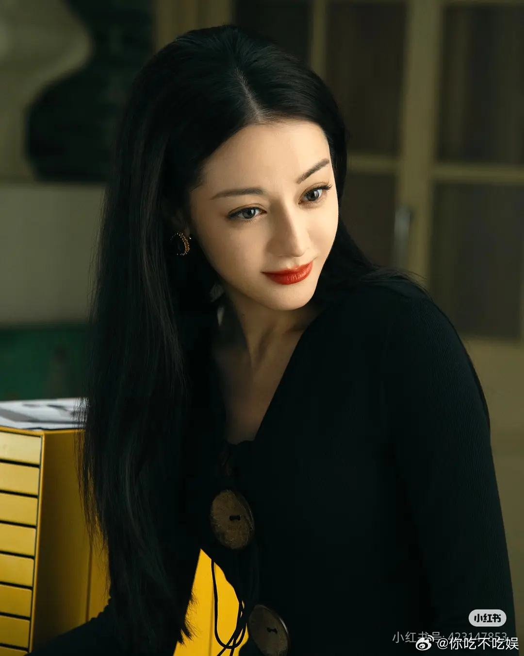 看来迪丽热巴还是更适合现代剧 