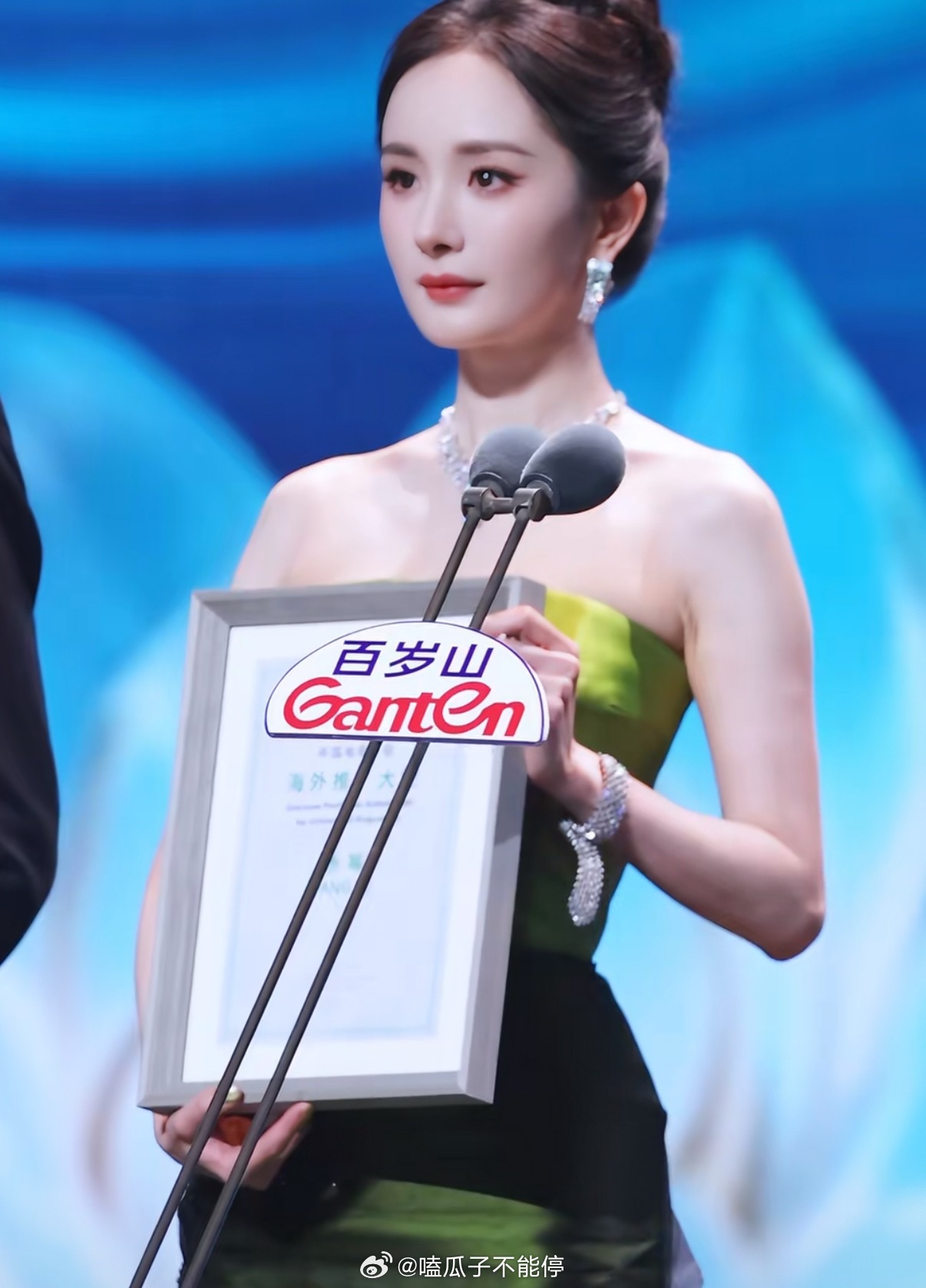 白玉兰已经连续5届提名了85花第27届倪妮《流金岁月》第28届赵丽颖《风吹半夏》