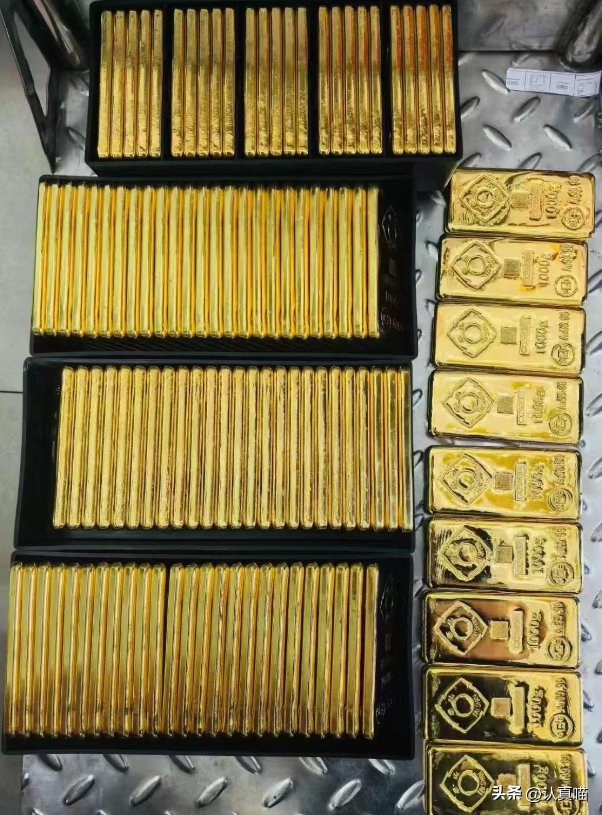 看了今天的金价，我这血压是真压不住了。6月3日大盘金价直接跌到974一克，我手里