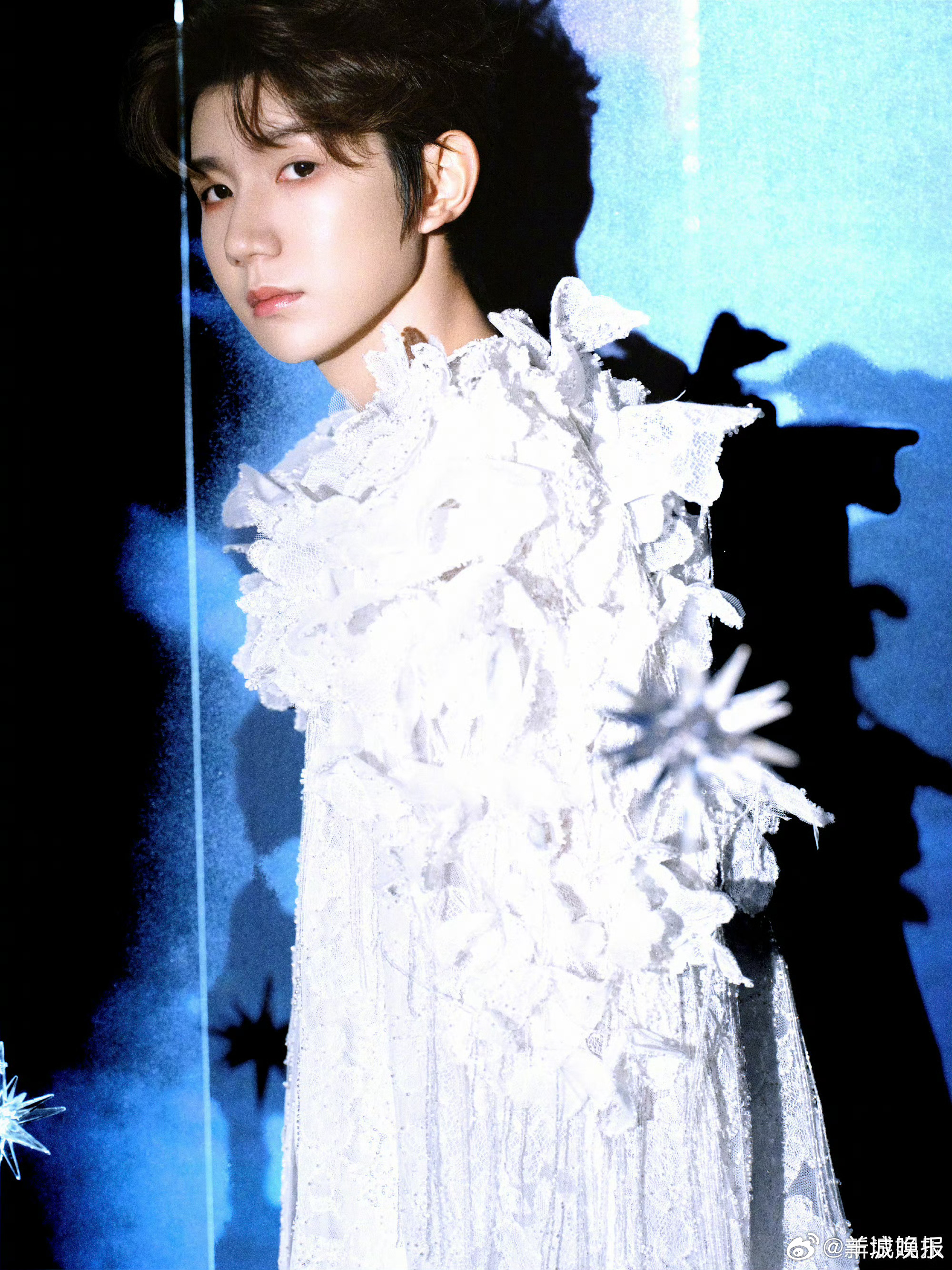 【分享内娱男星精致下颌线】颜值是天赋，时尚感是实力。谁的下颌线帅得很有辨识度？评