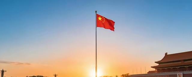 “芯片不如美国，机床不如日本，汽车不如德国，电视不如韩国，飞机不如法国，奢侈品不