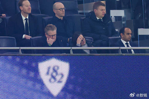 热刺 热刺CEO文奈-文卡特山是去年4月来热刺上班的，列维9月离任。显然，前阿森