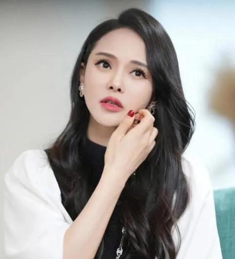 秦昊：实力派的幸福密码！
秦昊：戏里戏外都赢麻了！秦昊这演技，后劲太猛了！

从