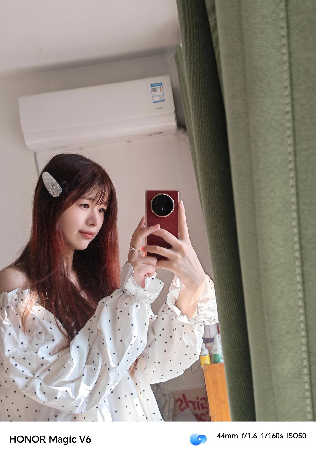 当一个故事要结束的时候，总会想起它的开始对镜拍 荣耀MagicV6