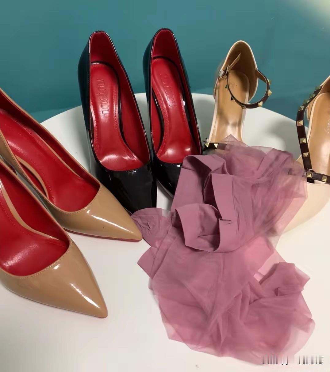 情人节不远了，送哪双鞋合适？