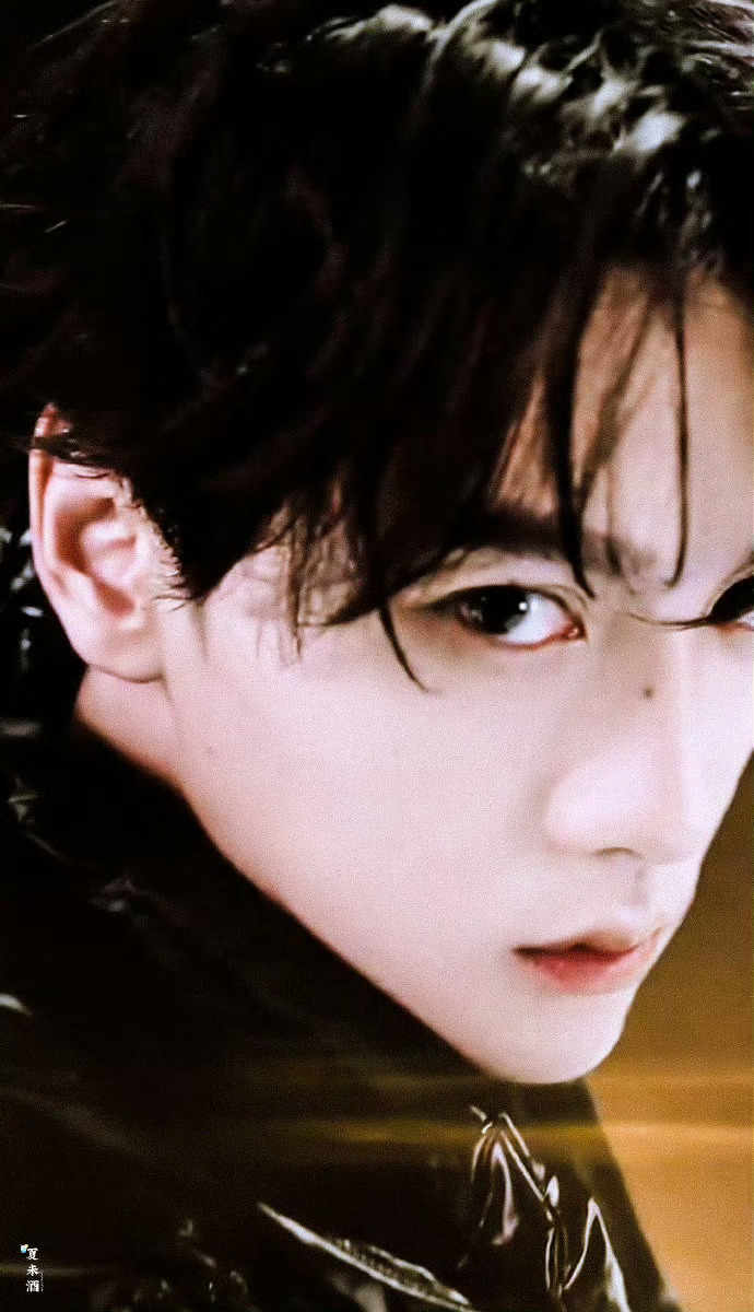 田栩宁静奢中自成光芒田栩宁共赴奢暖之境 田栩宁静奢中自成光芒，共赴奢暖之境，恭喜