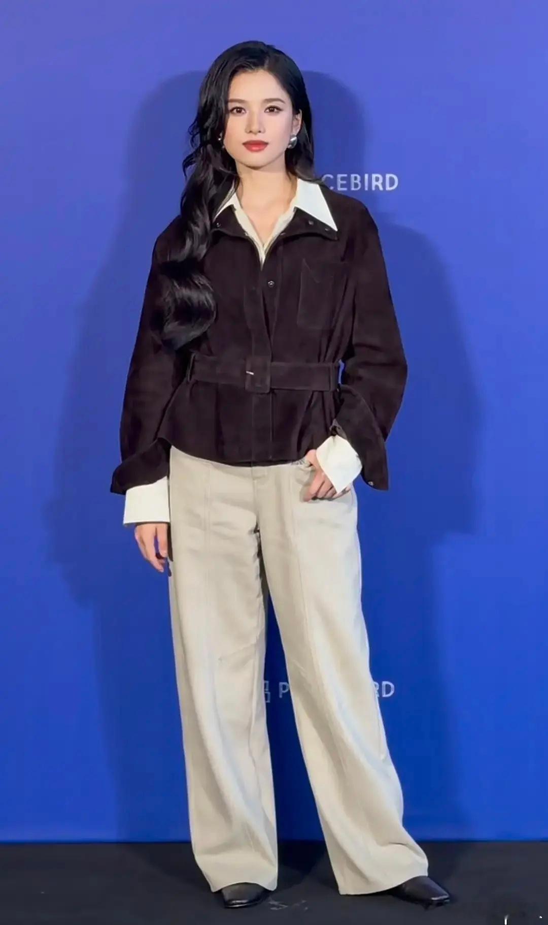脸紧是天赋 眼睛还漂亮 张婧仪美美哒很安心