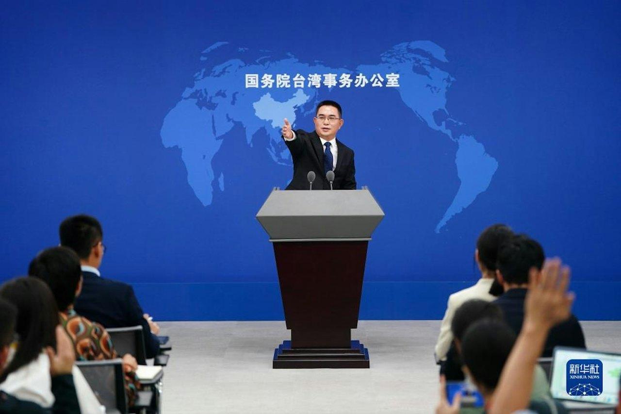 蔡康永一句「我没有支持过台独」，国台办没接这个台阶。
要我说，蔡康永这次的问题，