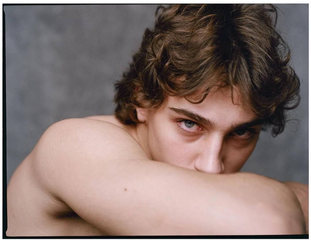 最近，今年18岁的俄罗斯男模 Ivan Panchev（伊万·潘切夫）正式出道，