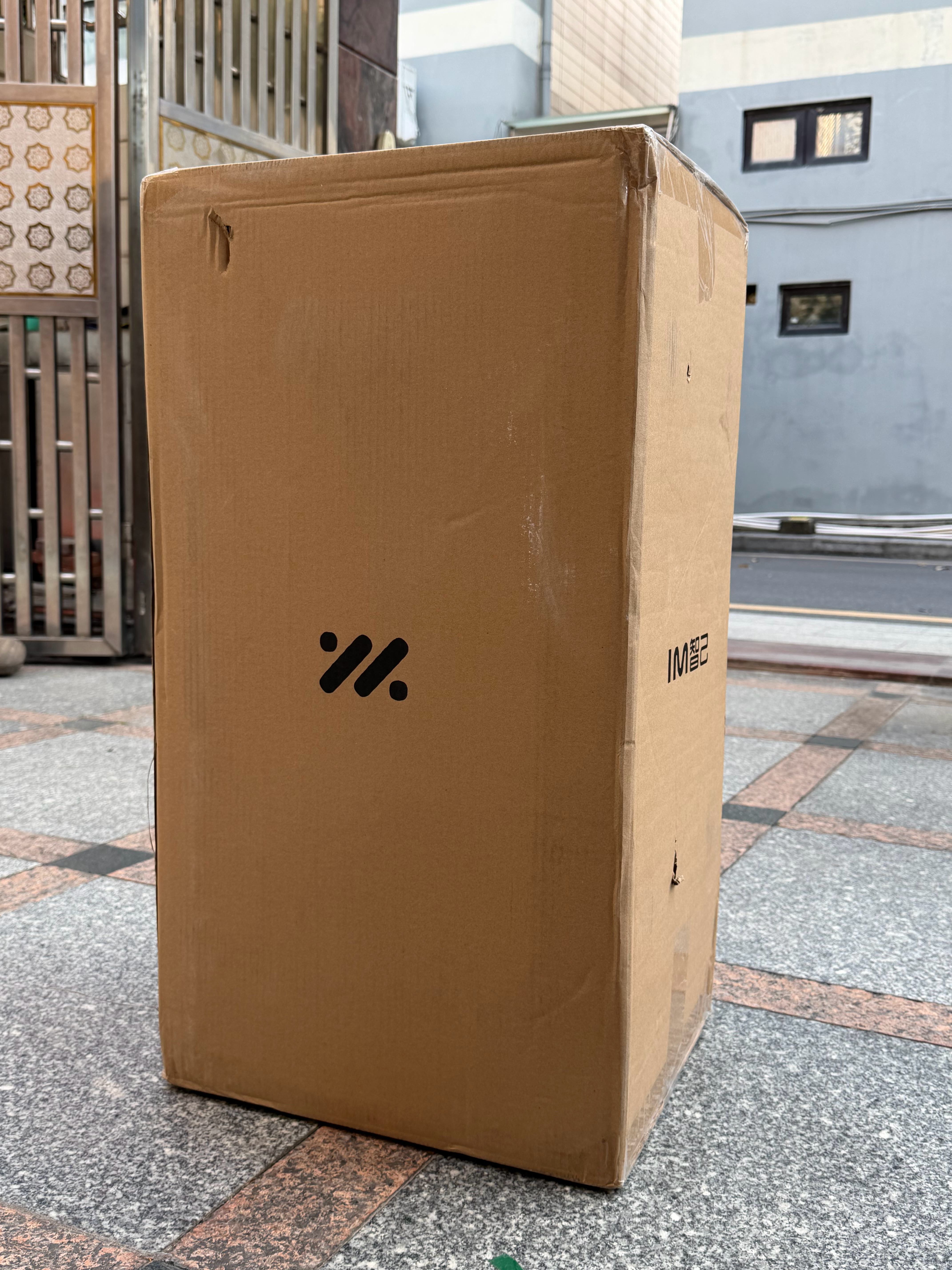 行李箱，点赞里抽给大家感谢智己汽车