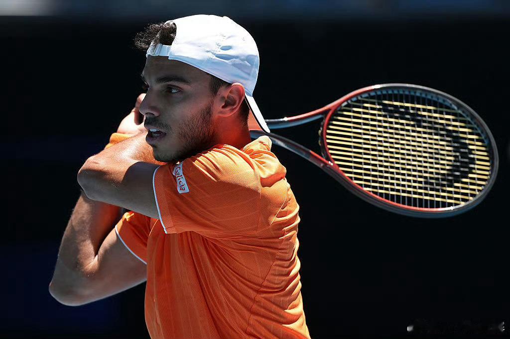 张之臻第二盘抢七打得是啥啊歪个楼，有没有觉得大塞伦德罗蛮帅的？澳网2026