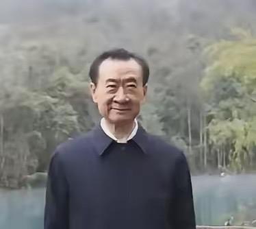 有一种预感，
王健林可能要凉凉了。
原因很简单！
目前的老王一直都是在卖家当，手