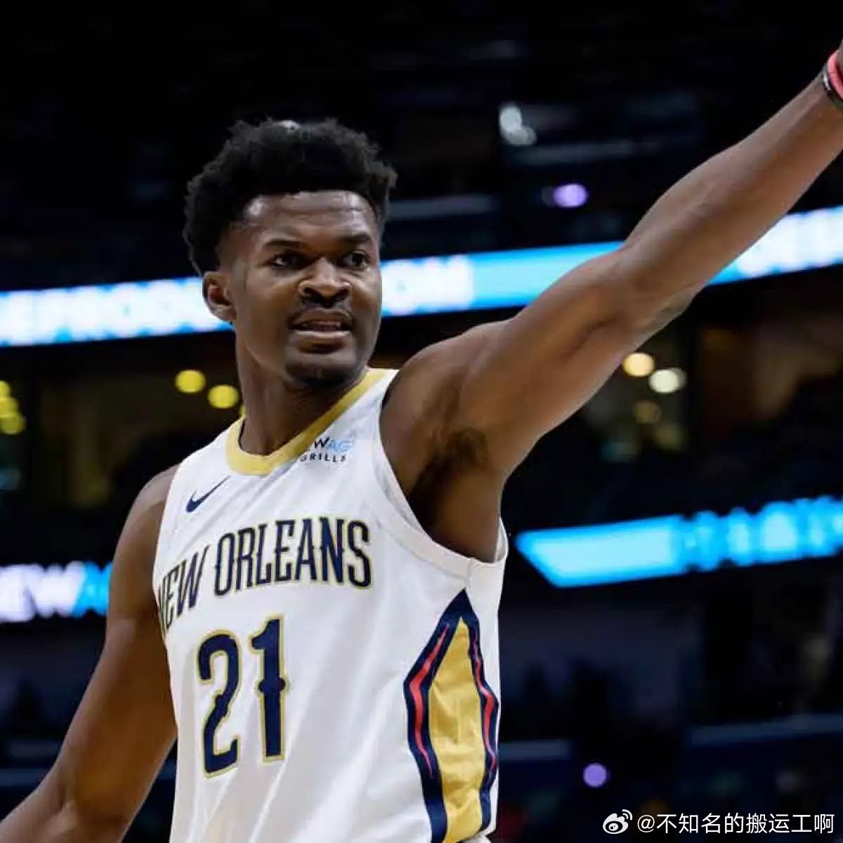 NBA  【老鹰队积极寻求交易中锋，多名潜力内线成目标】据知名篮球记者Marc 